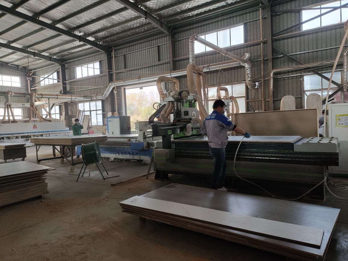 wood cutting machine